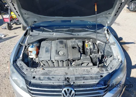 2012 Volkswagen Passat 2.5L S z USA, uszkodzony, nr VIN 1VWAP7A38CC079984